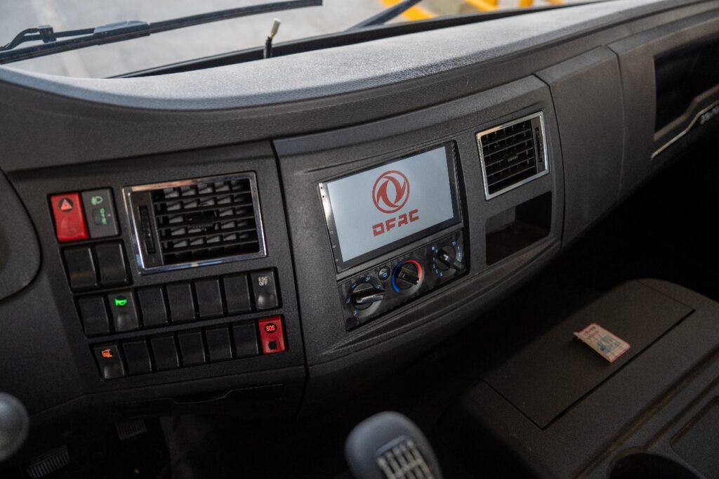 4ccb7895-e323-4add-96c4-9d2ae2d63707