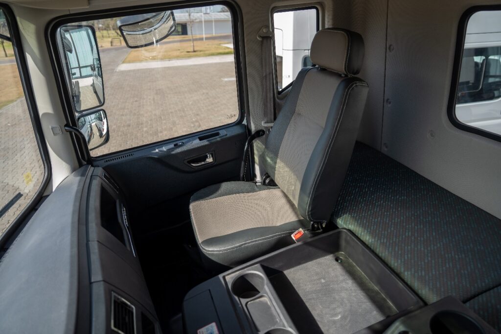 a7235539-15f5-4f50-9a41-20a3ee911e16